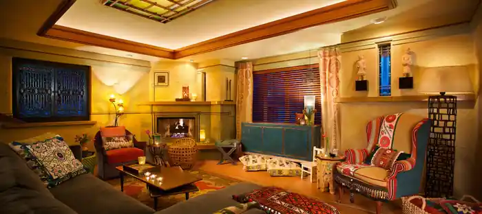 I can custom interior decoration visuals for your room, apartment and office